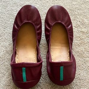 Burgundy Tieks size 9 very good condition